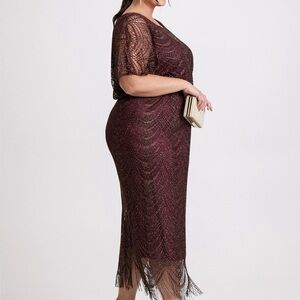 Elegant Burgundy Maxi Dress